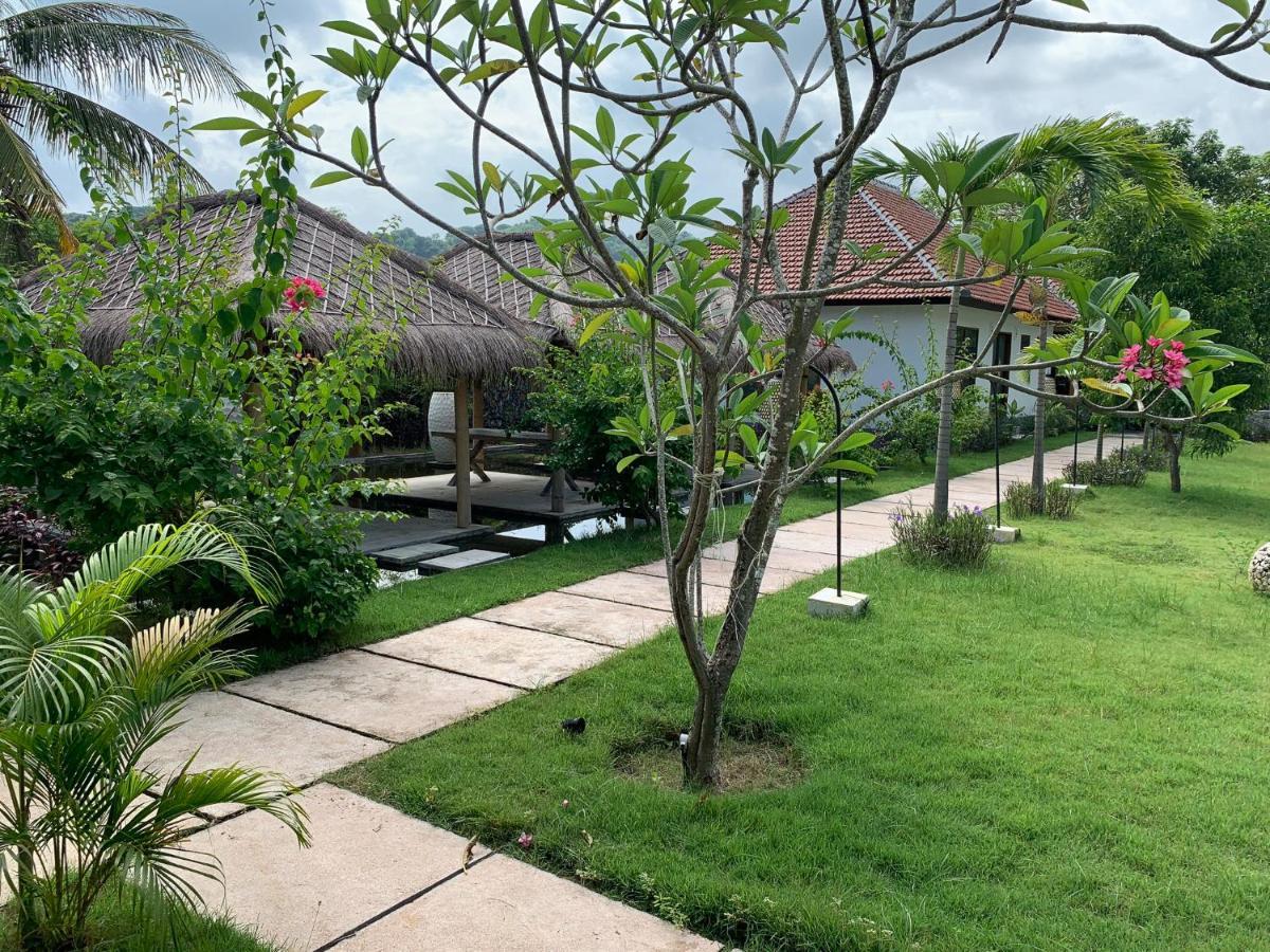 The Club Villas Lombok Sekotong Buitenkant foto