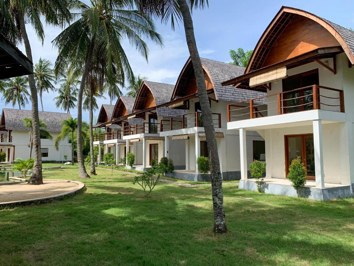 The Club Villas Lombok Sekotong Buitenkant foto